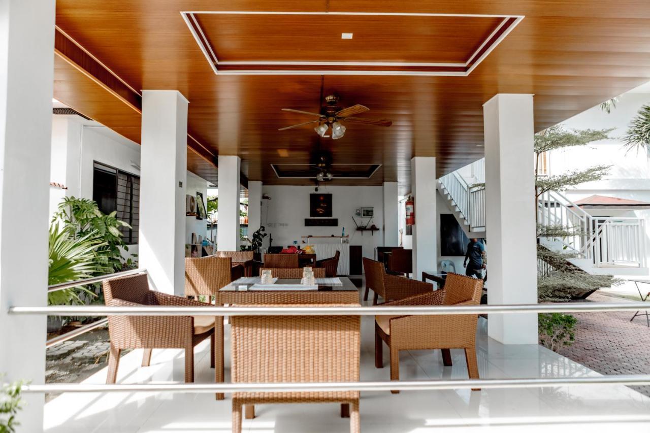 A Villas Resort & Restaurant Zamboanguita  Exterior foto
